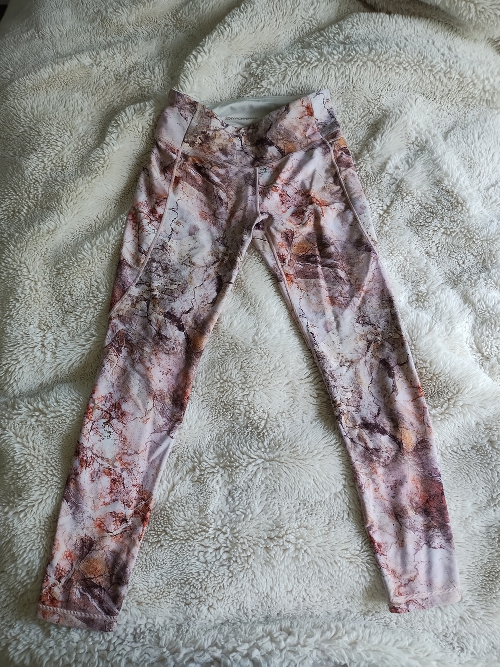 High-Rise Marble Print Leggings in Pink Multi